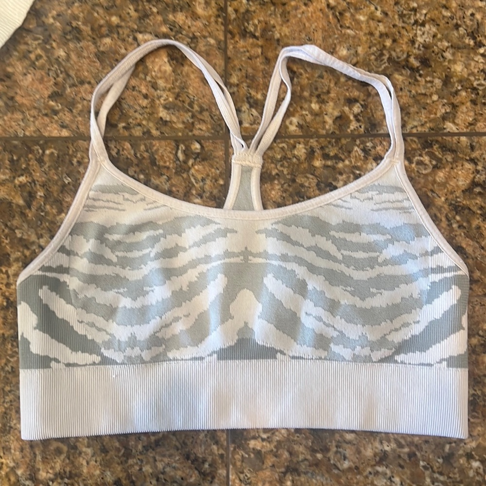 Bombshell tiger sport bra